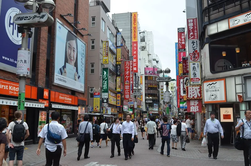 Buildings, stucture, crowd, people
